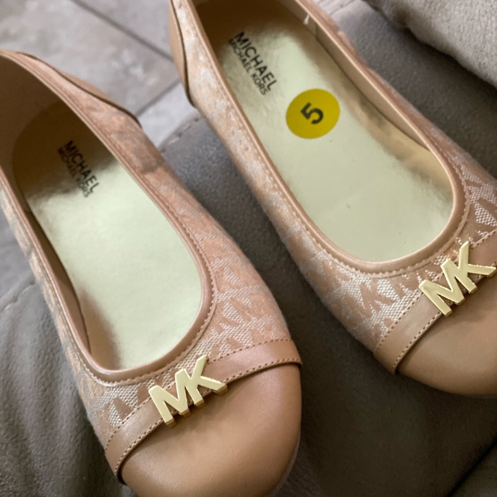 Michael Kors Flats
